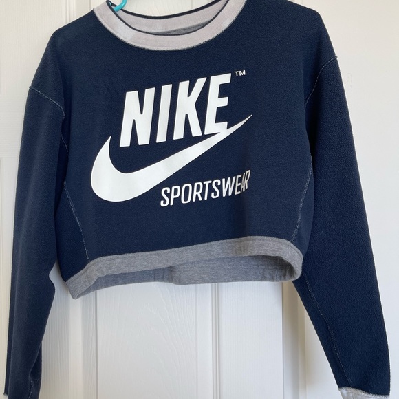 Nike Women’s Cropped Grey Sweatshirt size XS - Picture 5 of 6